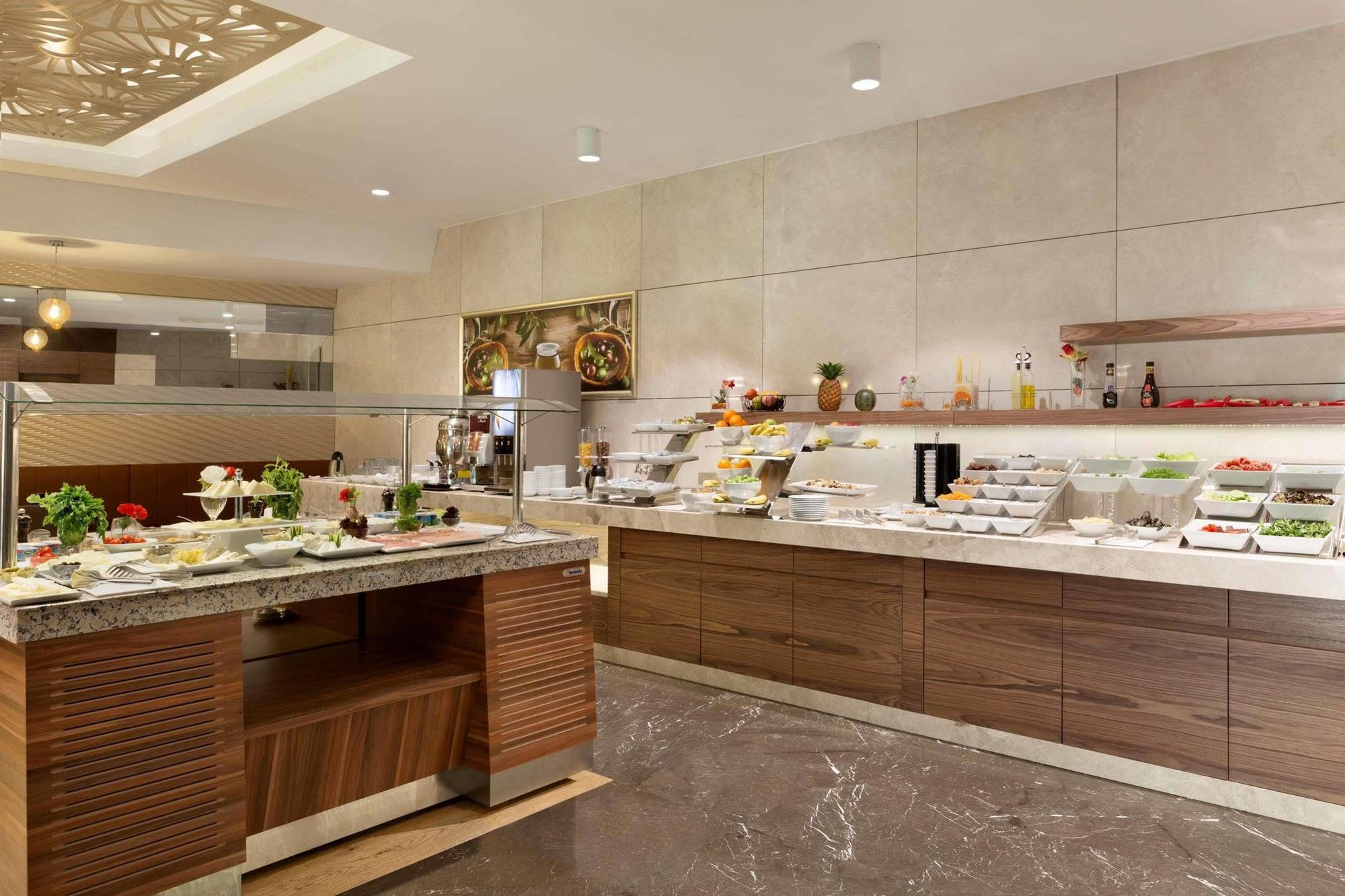 Ramada By Wyndham Gemli̇K Hotel Gemlik Kültér fotó