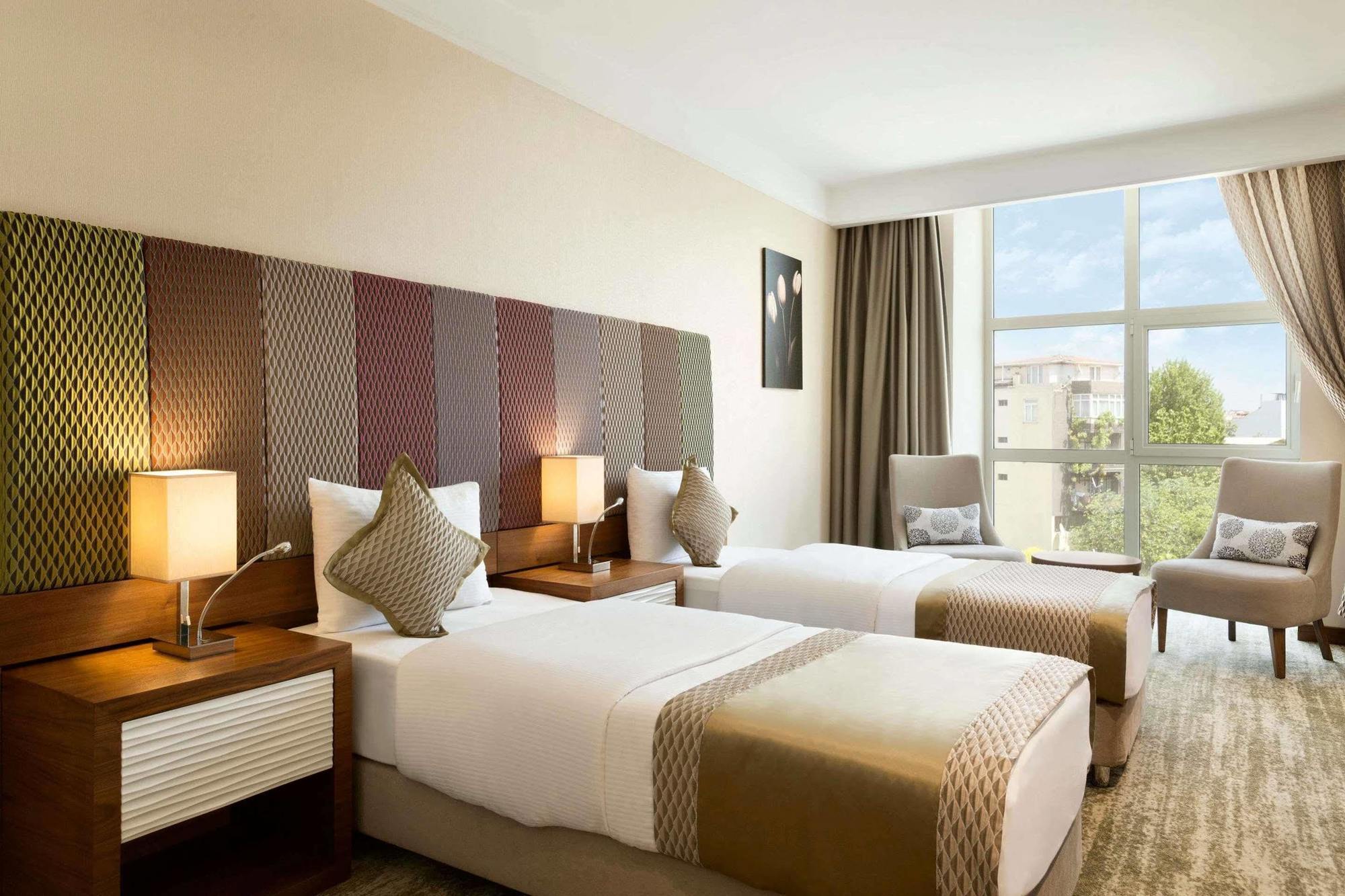 Ramada By Wyndham Gemli̇K Hotel Gemlik Kültér fotó