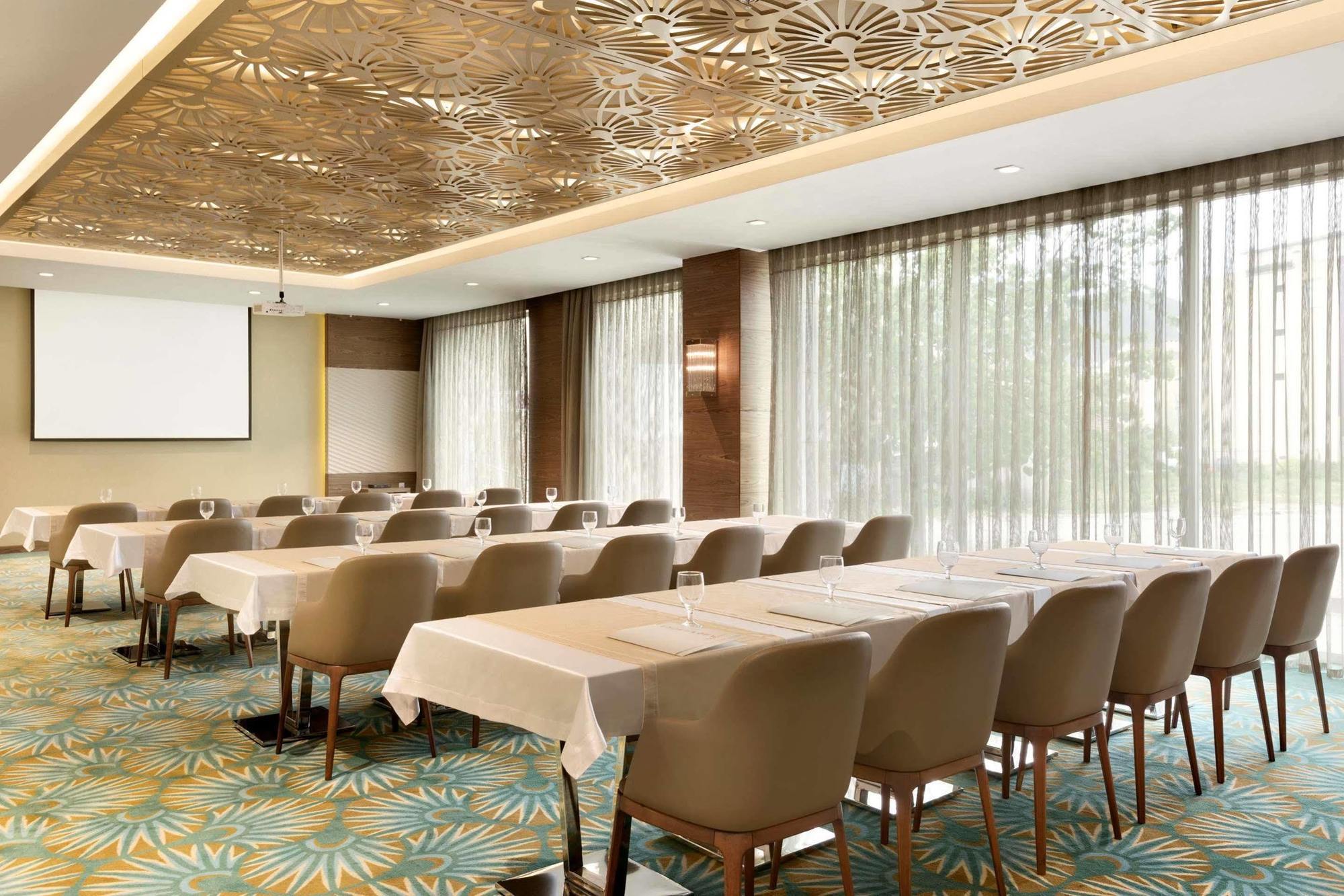 Ramada By Wyndham Gemli̇K Hotel Gemlik Kültér fotó